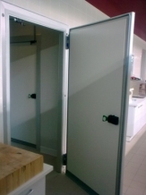 Porte pivotante isotherme - Polyuréthane injecté haute densité - Positif ou négatif_0