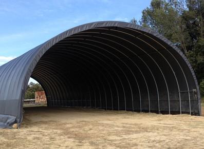 Tunnel de stockage Monastère / ouvert / structure en acier / couverture en PVC / ancrage au sol avec platine / 7 x 9 x 2.74 m_0