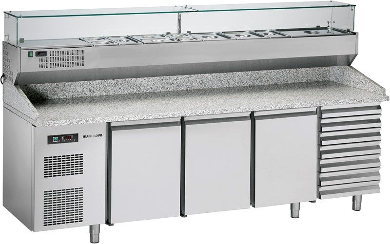 BPZ253A - Table à pizza réfrigérée Angelo Po - 430 kg - 3 portes, 7 tiroirs, plan en granit et vitrine réfrigérée_0