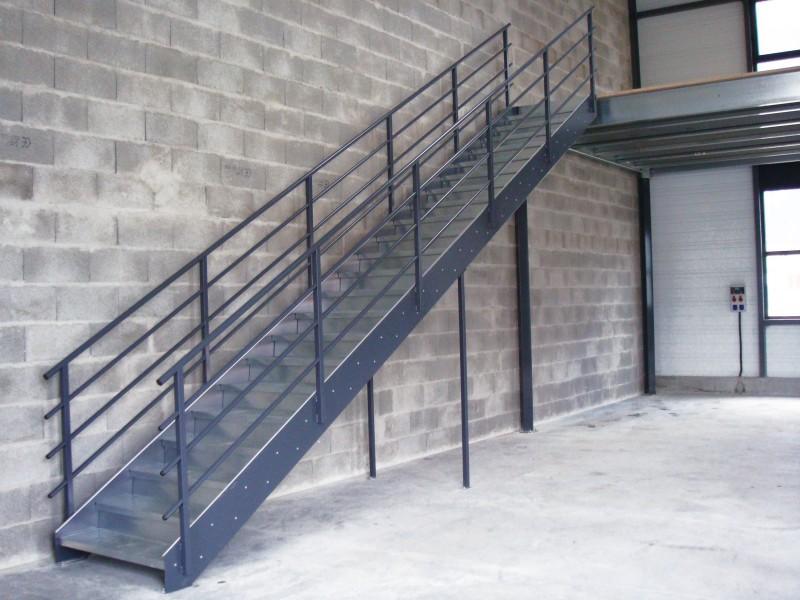 Escaliers droits industriel primoscal_0