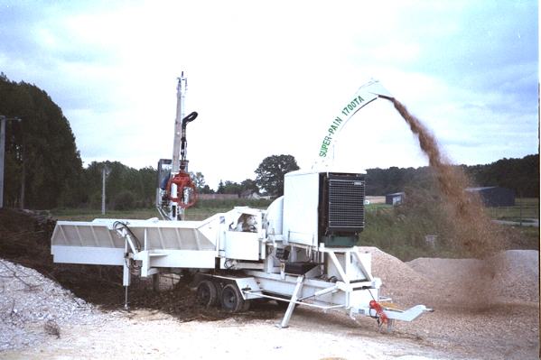 Broyeur à 6 couteaux radiaux de 600 mm sur remorque routière avec grue - SUPER-PAIN 1700TA 300CV_0