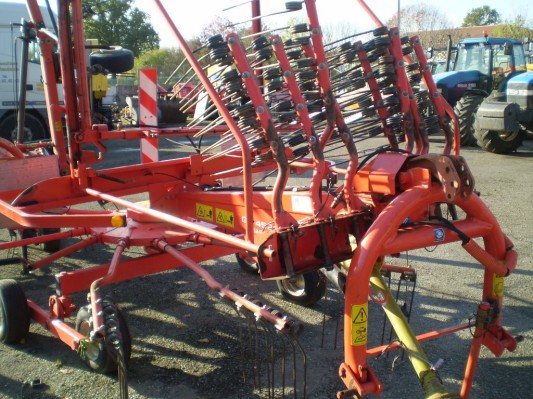 Andaineur - Kuhn GA4521GM - 4,5 m de largeur de travail, simple toupie, essieu tandem, réglage hydraulique_0