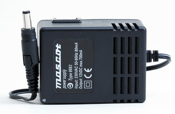 Alimentation à découpage 12V/0.7A - 230V - Mascot 9883 avec plug 3630 interchangeable_0