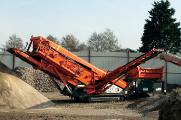 Cribleuse Sandvik QA451 - Volume max 11.33m3, 3 étages, motorisation Cat C 4.4, 34 000 kg_0