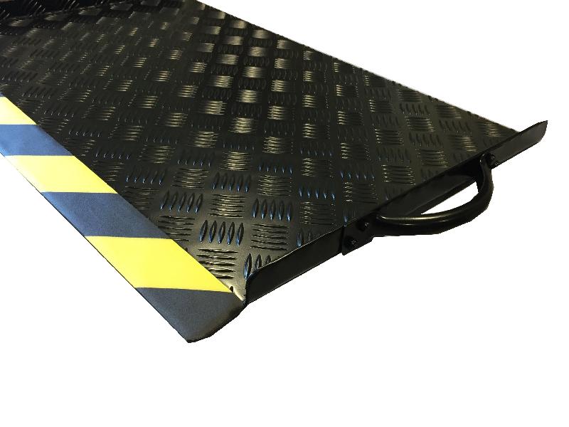 Rampe d'accès Blacktech 120 x 75 cm - Aluminium antidérapant - Charge 300kg - PMR et autres usages_0