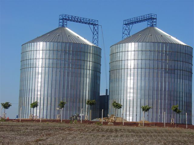 Silo agricole à fond plat en acier galvanisé de très haute qualité, avec plancher ventilé ou perforé_0