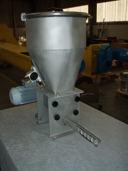 Doseur volumétrique à vis ou vibrant - Précision moyenne pour poudres et granulés_0