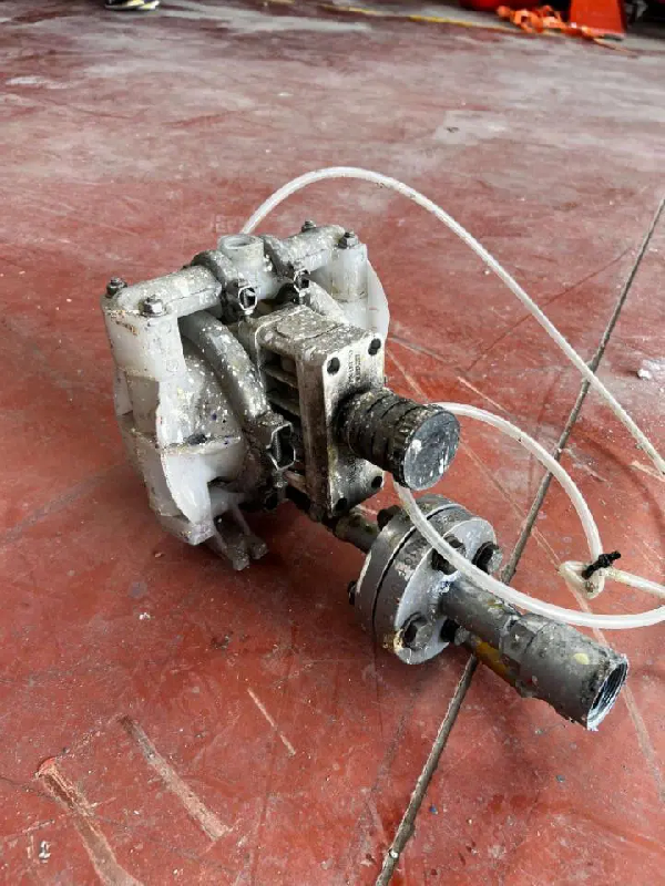 Pompe double membrane d'occasion - référence                        :                         c7286_0