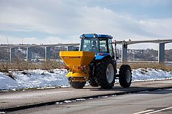 S3 - épandeur de sel et de sable - bogballe - capacité jusqu'à 1600kg_0