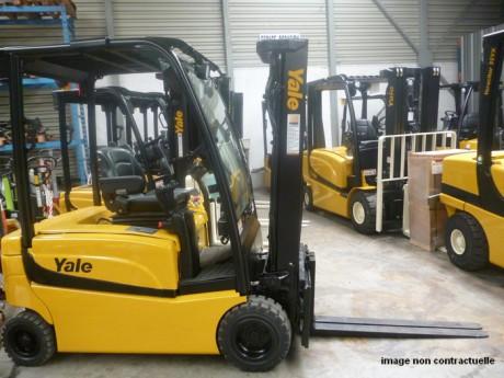 Chariot électrique 4 roues Yale ERP16VF - 1600 kg - Triplex 4900 mm - Batterie neuve_0