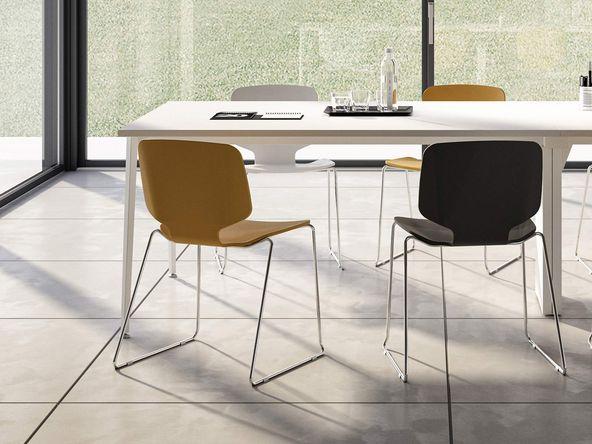 Lot de 2 chaises polyvalentes Deco - pied luge - coque multiplis laqué coloré - 6 finitions - empilable par 6_0