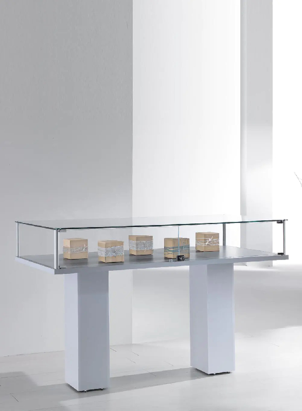 Vitrine table sur pieds 5-PLVA - verre trempé - 180x80x103 cm - serrure intégrée_0