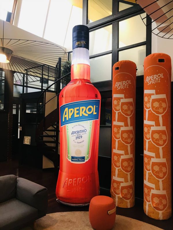 Totem gonflable publicitaire APEROL - airsystems_0