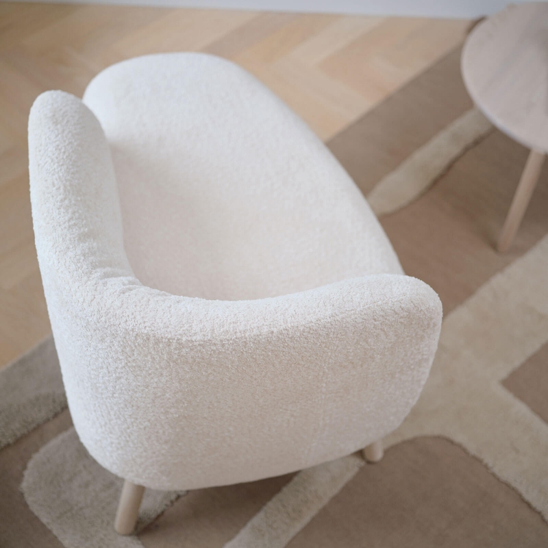 Canapé d'accueil ergonomique et minimaliste pour espaces professionnels_0