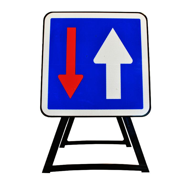 Panneau indication temporaire CK18 - Priorité à la circulation venant en sens inverse_0