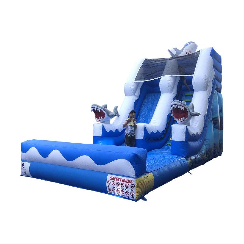Toboggan aquatique Shark Land - Réf. WS27-RB - Structure gonflable avec 3 requins, 8x4x6,5m, norme CE EN 14960_0