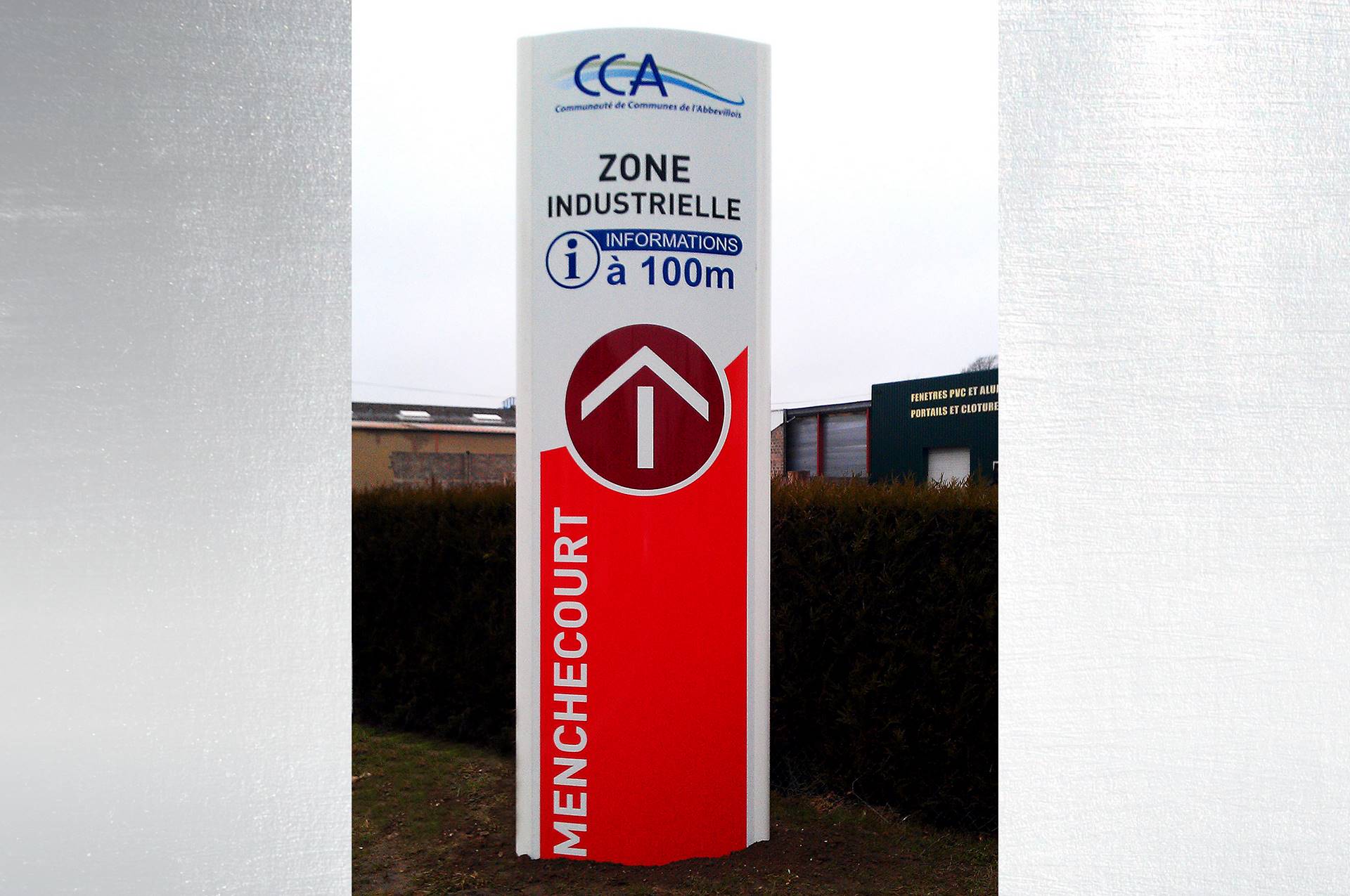 Totem aluminium - Kikaffich - Signalétique et solutions d'affichage publicitaire sur-mesure_0