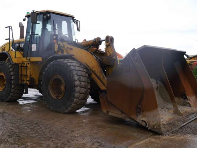 Chargeuse sur pneus caterpillar caterpillar 966 h_0