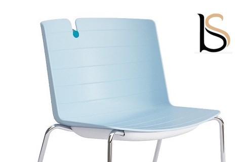 Chaise design Mork avec pied pyramidal - Mobel Linea. - Bleu clair_1