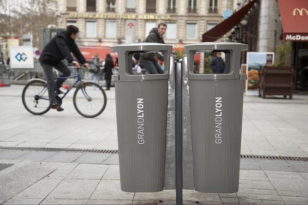 Corbeille publique Atrium 50L - Design pratique et robuste_0