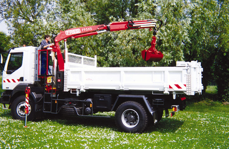 Grue auxiliaire Fassi F95AXS - capacité de levage 7,20 tm - bras hydraulique 8,10 m_0