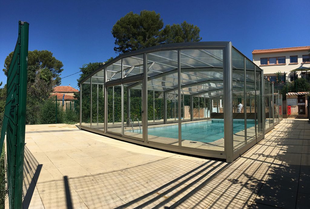 Abri piscine plat