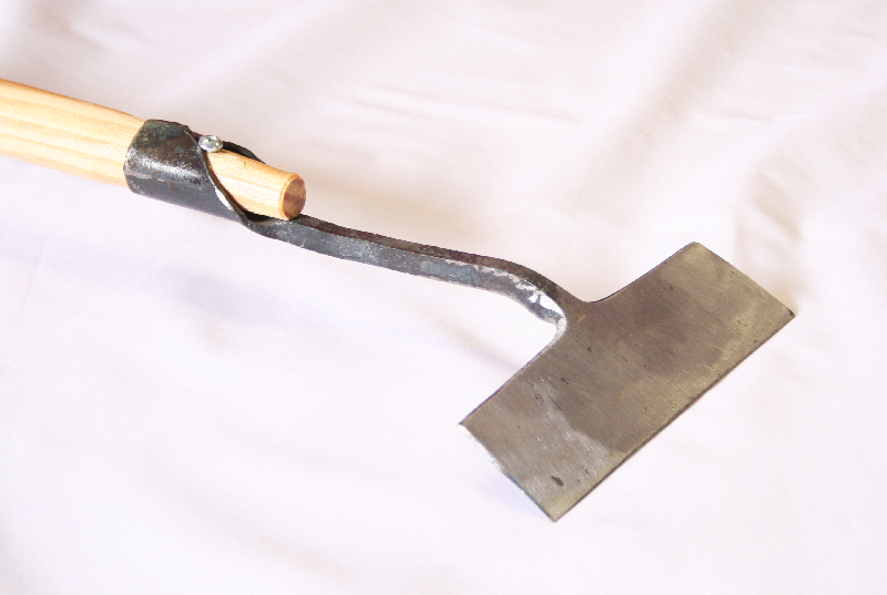 Ratissoire à pousser avec manche - 18 cm de longueur - 1,5 m de hauteur - Référence 211201_0