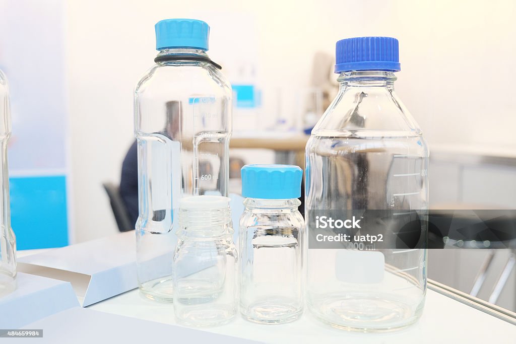 Flacons et bouteilles pour laboratoire idéaux pour échantillons, réactifs, solutions - C2M Technology_0
