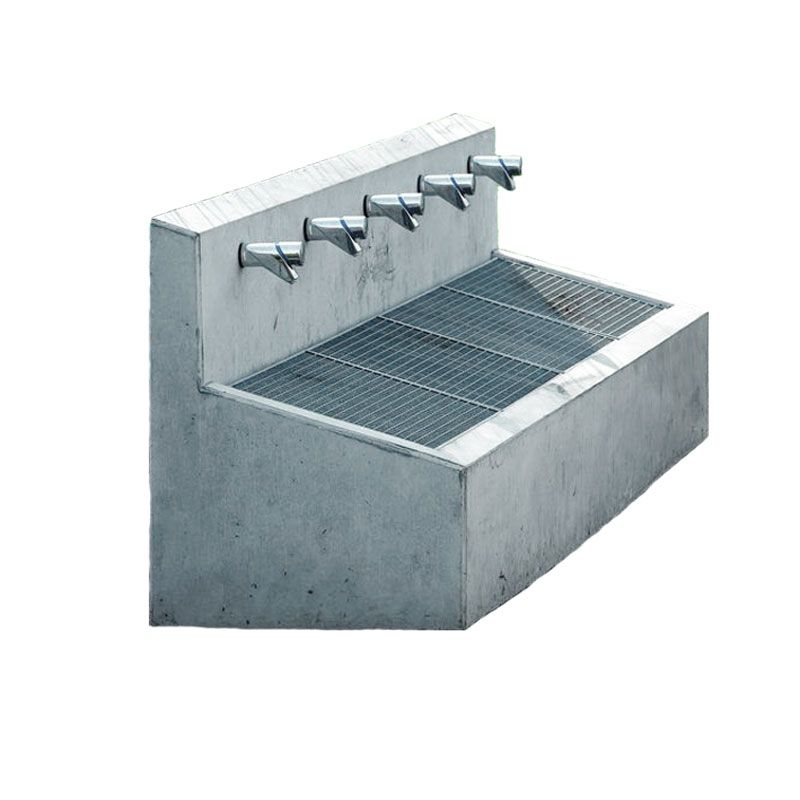 Nettoyeur de chaussures robuste avec paroi arrière en béton