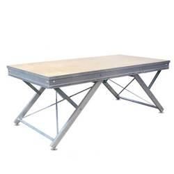 PODIUM PRATICABLE A HAUTEUR VARIABLE PLANCHER BOIS MULTIPLIS