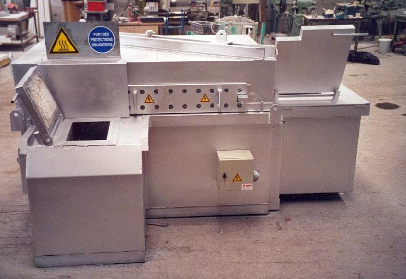 Four bassin électrique 2.000kg - Four industriel de fusion et maintien_0