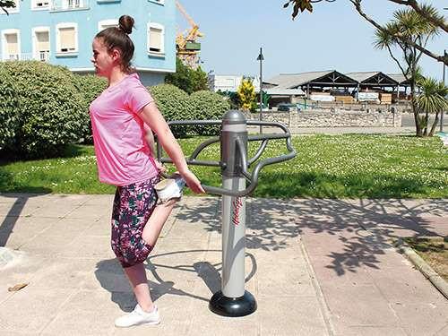 Agrès extérieur pour étirement des jambes - acier peint - dimensions 1,14 x 1,02 x 1,2 m_0