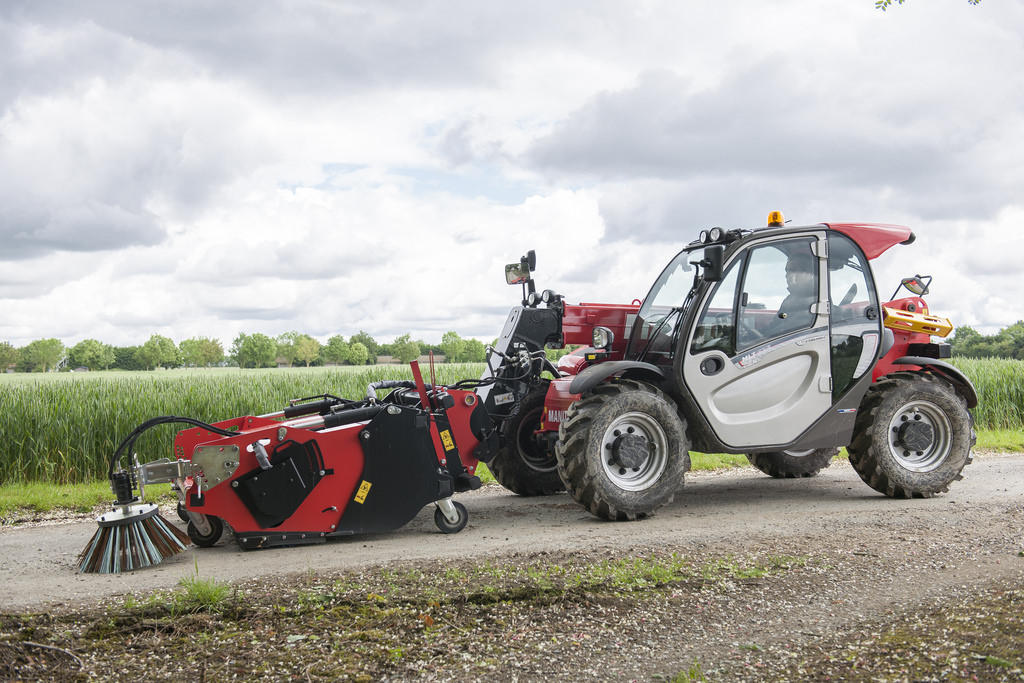 Balayeuse ramasseuse 2 en 1 scc 2600 hwa + /manitou_0