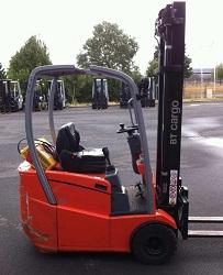 Chariot électrique BTTOYOTA C3E150R - capacité 1500 kg - mât triplex - levée 6050 mm - année 2012_0