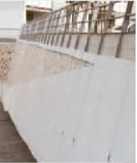 Mur de soutènement à parement incliné_0