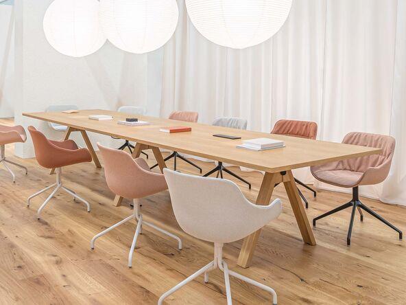 Table de réunion Viga XL - bois massif et placage bois - grands formats 440x110 ou 480x110 cm_0
