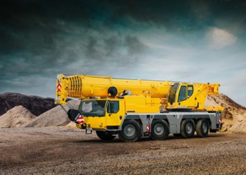 LTM 1120-4.1 - Grue automotrice Liebherr - capacité de charge max 120 t - flèche télescopique jusqu'à 66 m_0