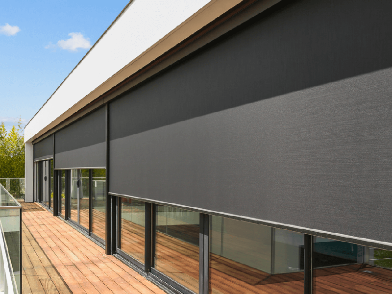 Store Screen ZIP Coffre 85 Véozip Ferrari Micro-Perforé Électrique Somfy Extérieur pour Fenêtre et Baie Vitrée Sur Mesure Référence: Store ZIP 85 VéoZip Somfy_0