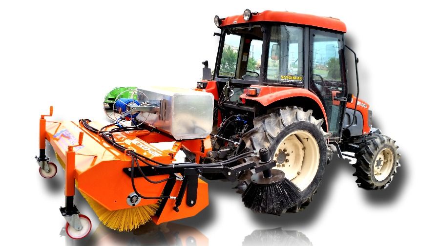 Tracteur de balayeuse de route monté à l'arrière - modèle Full avec godet, balai latéral et système d'arrosage_0