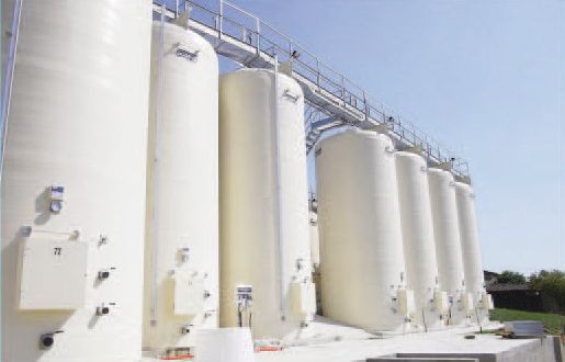 Vnf020025tt - Cuve vinicole teintée isotherme - fond plat pente 2% - 20000L / 200 HL / 20 m³ - isolée avec fluide caloporteur intégré_0