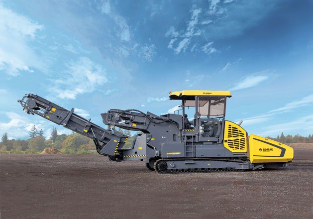 BMF 2500 M - Alimentateur de finisseurs pour pavage de chemin - Stage III A - Performance et fiabilité_1