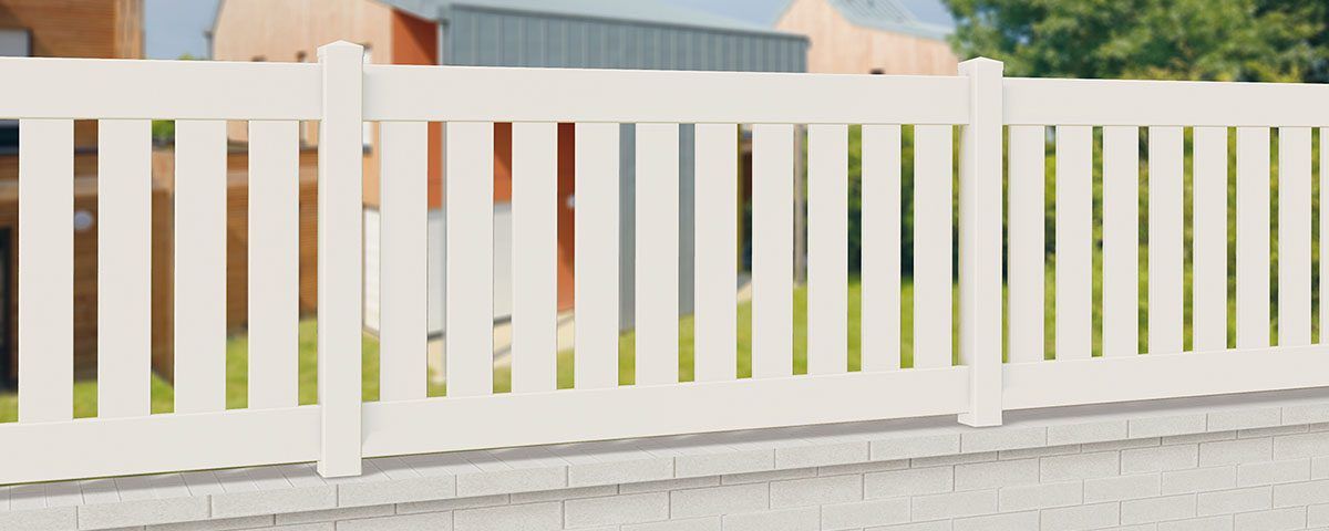 Clôture PVC CL 08 B / TYPE 01 B - Barreaudage vertical par lames PVC - Traverses mortaisées et renfort métallique_0