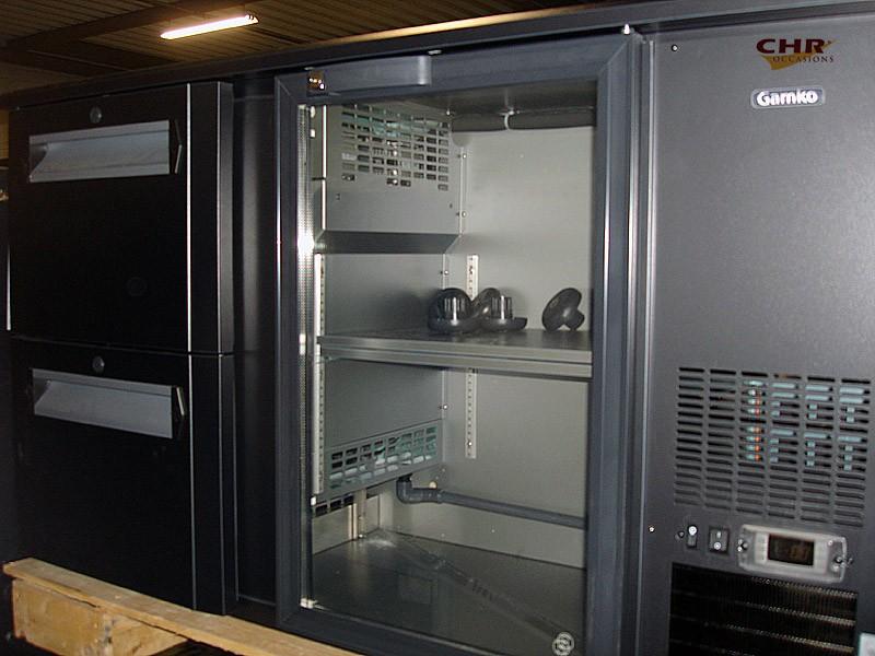 Desserte boissons déclassée Gamko - 325L - Capacité 330 bouteilles 33cl - Thermostat électronique +2°C/+12°C_0