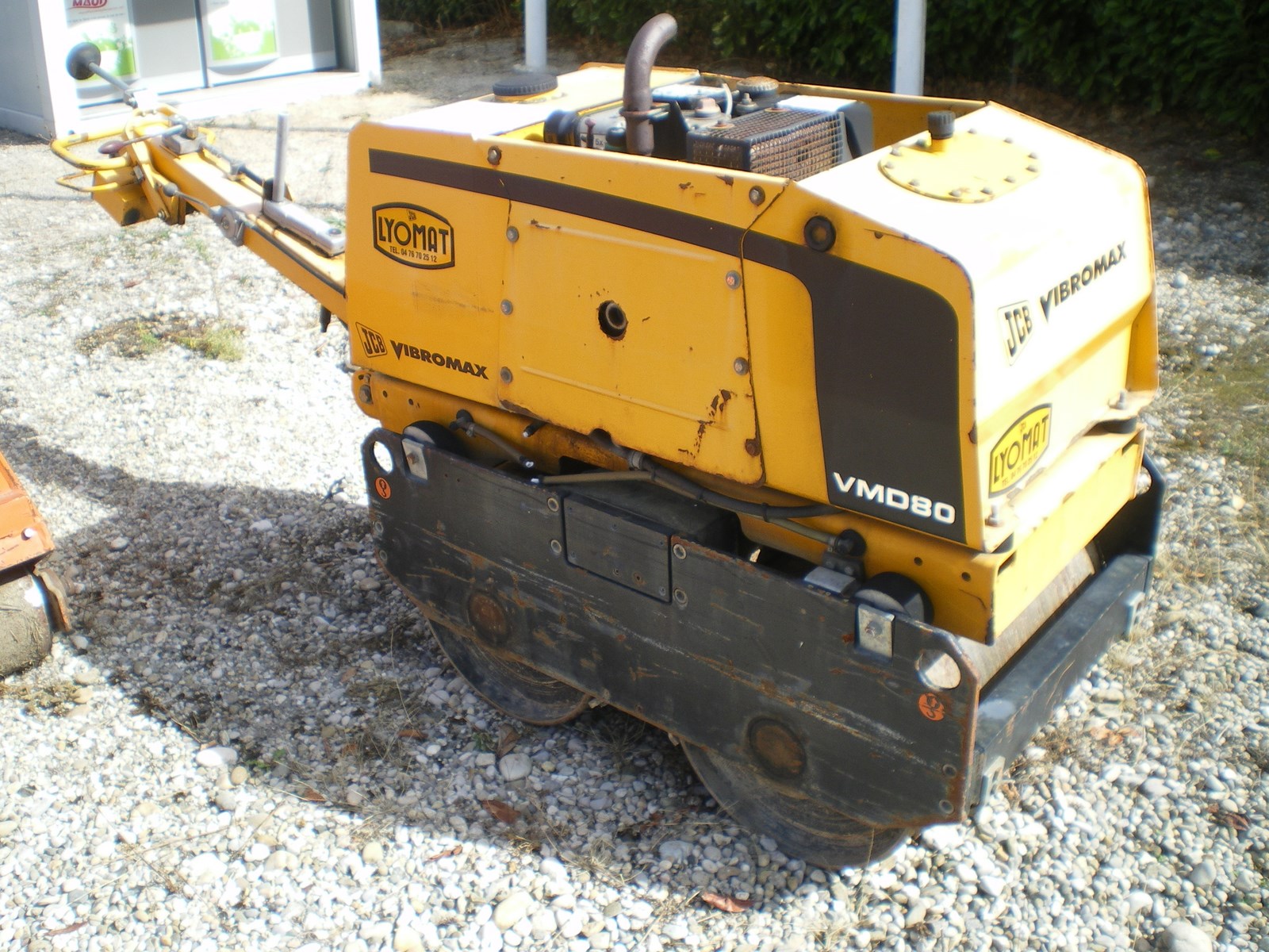 Rouleau jcb 800 kg_0