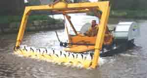 Arrachage de plantes aquatiques - Fraise rotative pour plans d'eau et canaux_0