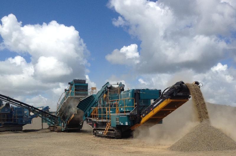 Concasseur à percussion Powerscreen XV350 - chenilles - TEREX CANICA 2050GD VSI - Capacité 350 t/h_0