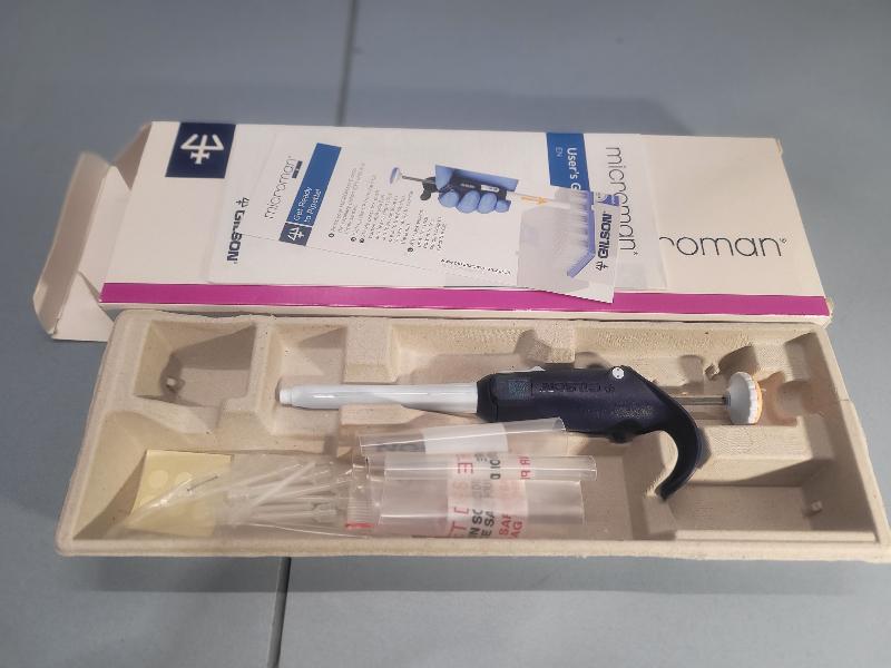 Pipette Gilson Microman E M100E 10-100 µl_0