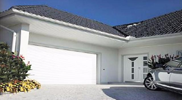 Porte de garage enroulable / motorisée / lames en acier / isolation thermique_1