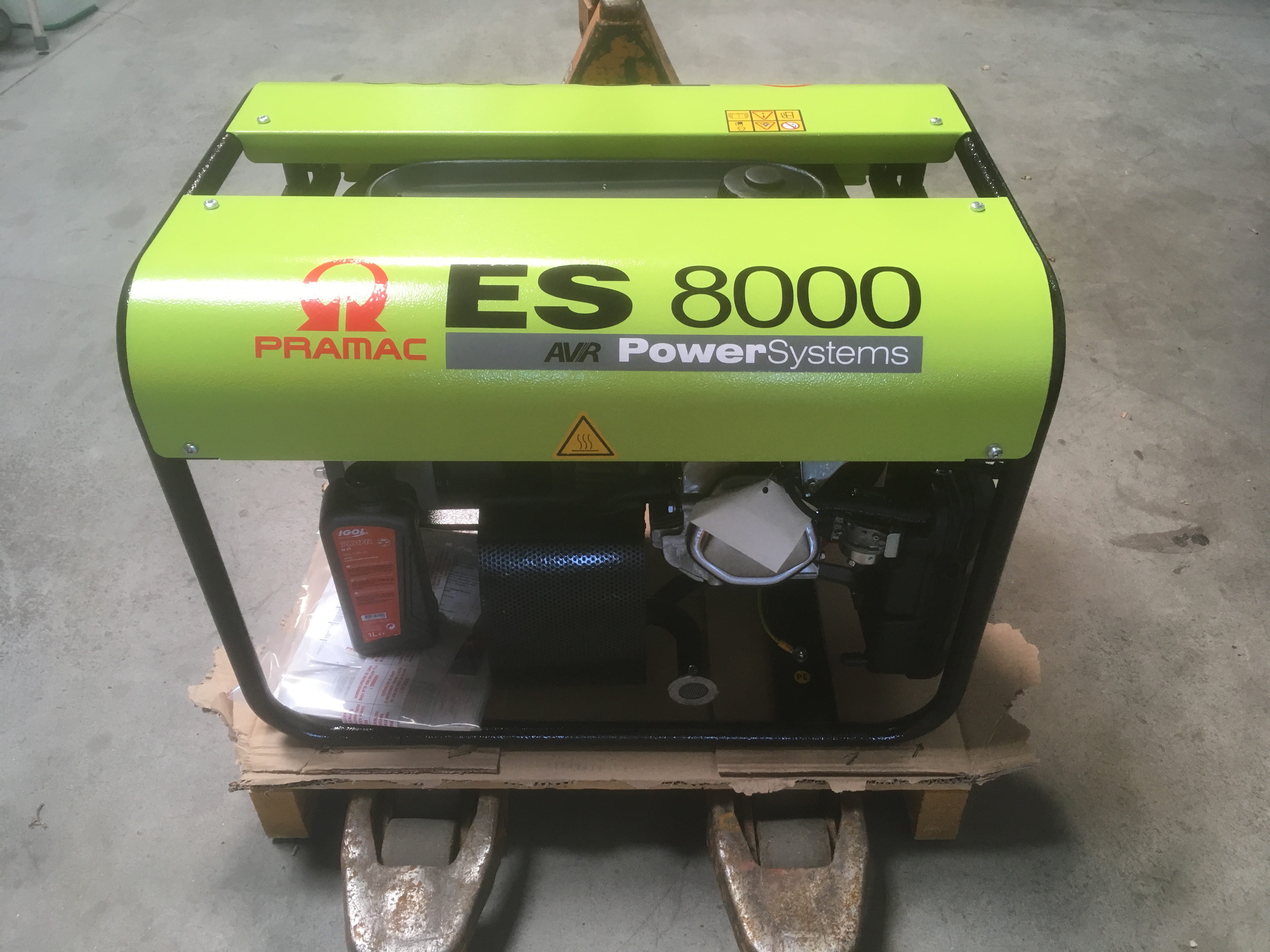 Groupe électrogène portable Pramac ES 8000 - manuel - usage privé et chantier_0