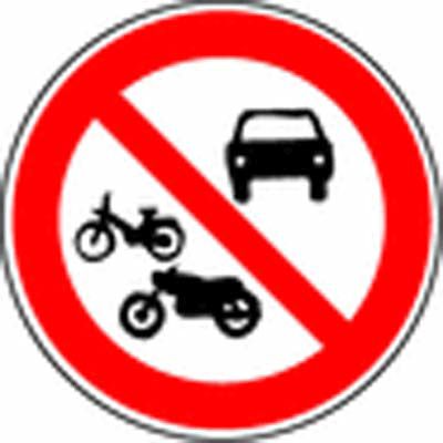 Panneau de signalisation - interdit aux autos et motocyclistes_0